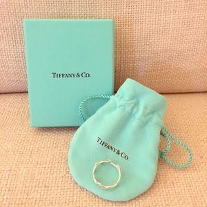 Tiffany Paloma Picasso Olive Leaf narrow band ring